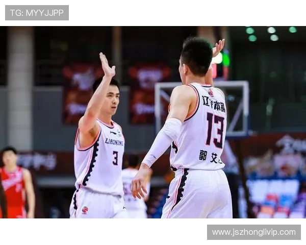 南京篮球队与杭州篮球队赛后复盘分析个人能力对比与表现总结