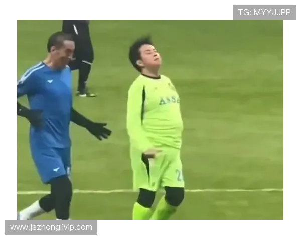 足球明星与银角神似引发热议网友纷纷调侃两者撞脸真相揭秘 足球明星与银角神似引发热议网友纷纷调侃两者撞脸真相揭秘